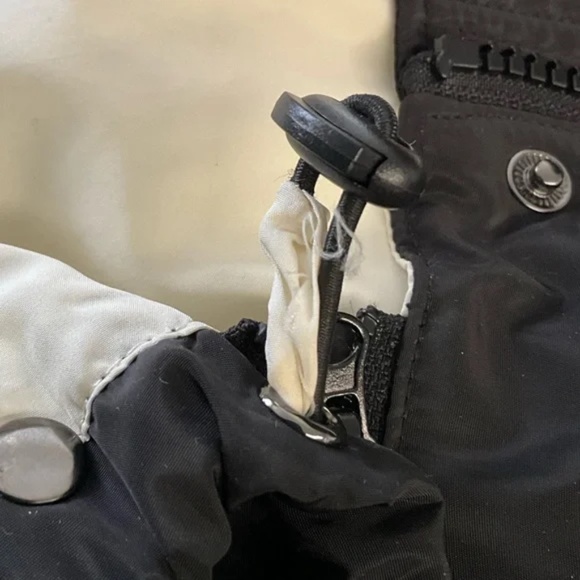 Gouzi adjustable-length sleeveless woven jacket - Picture 7 of 7